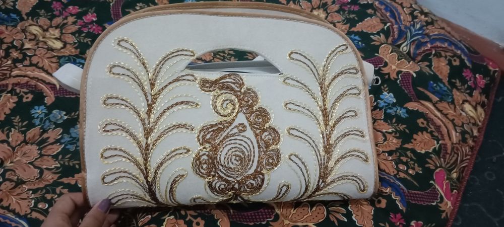 Sumka sotiladi kelinlar uchun