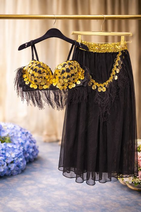 Arabiskiy kastyum jozibali penyuar