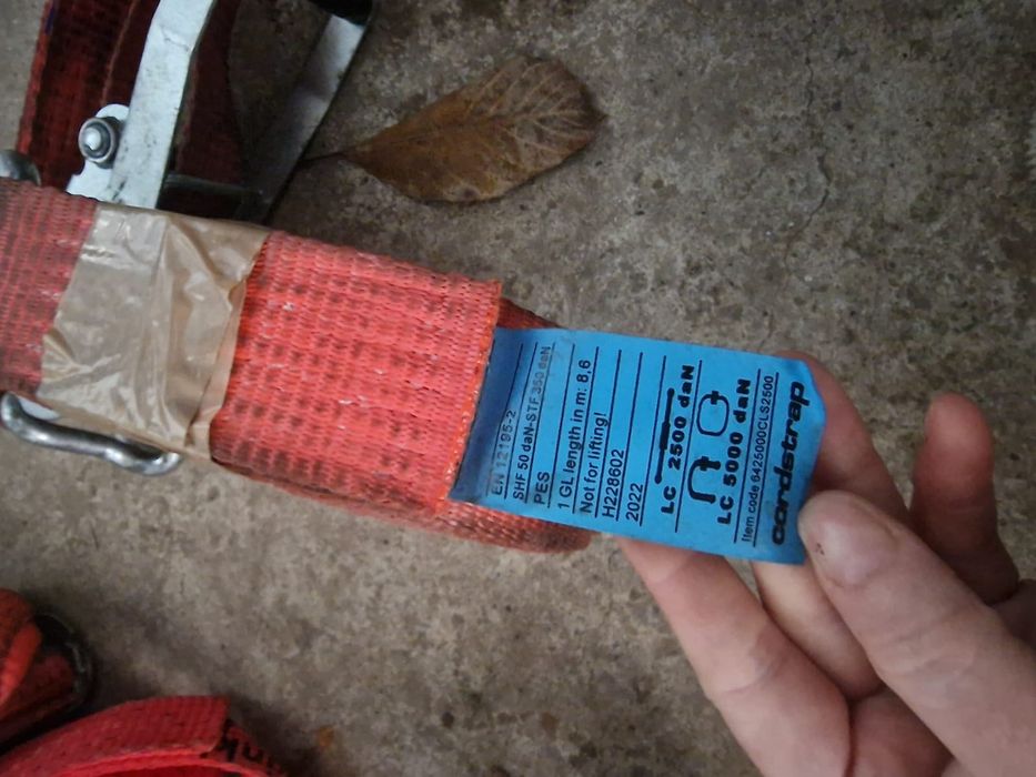 Vând chingi cu tot cu clichet fiecare