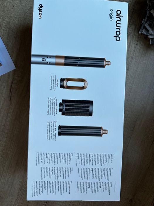 Dyson сешоар,пълен сет!!