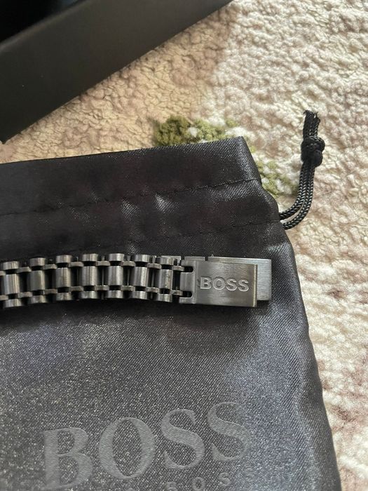 Brățară Boss nouă