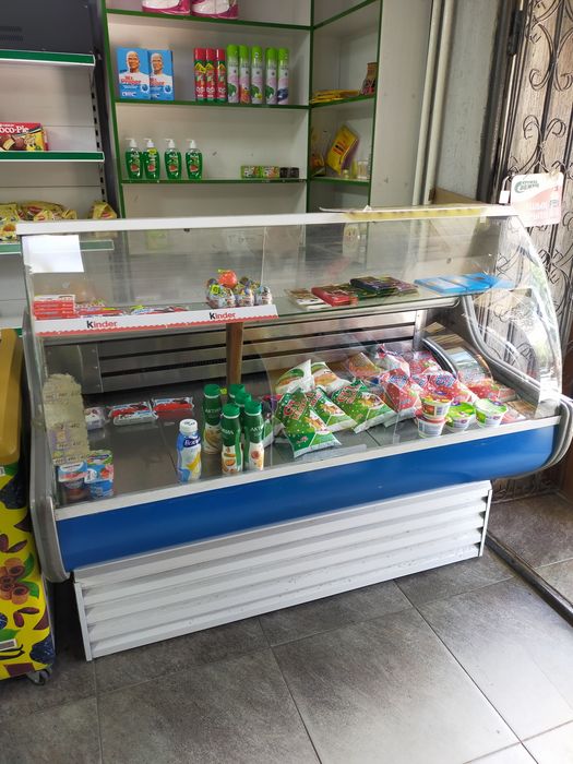 Морозильник для магазина