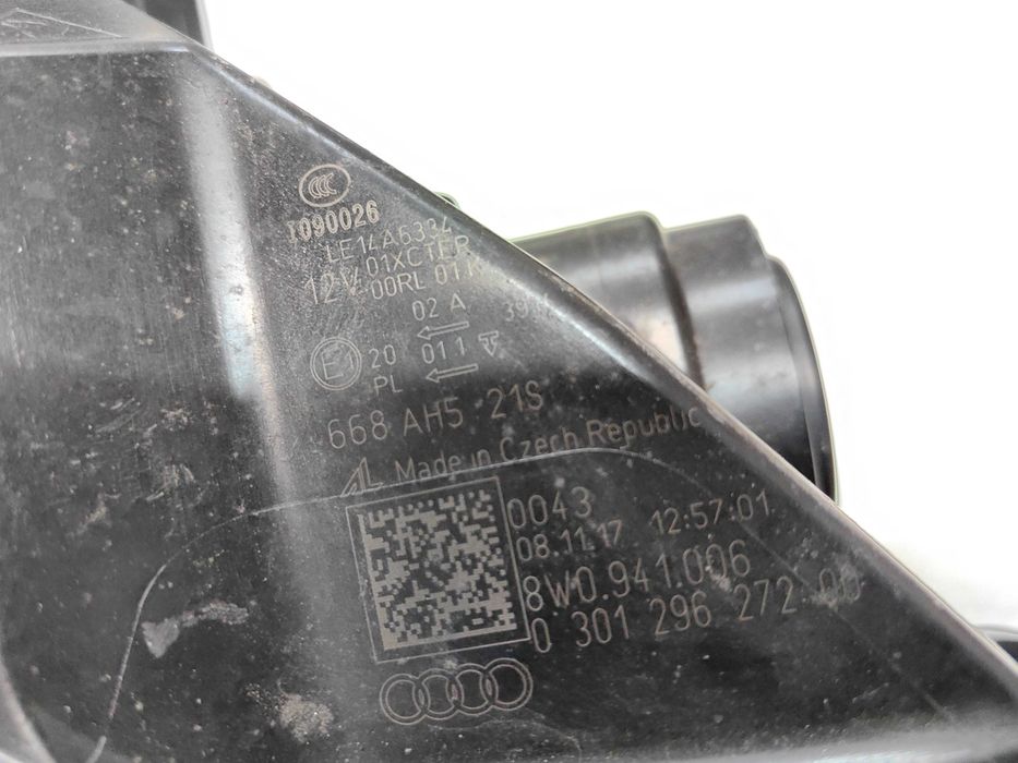 Оригинални  фарове  Ауди А4 Б9  Audi A4 B9 Bixenon