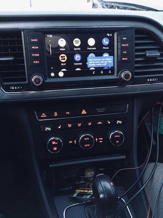 Apple CarPlay App Connect Android Auto Volkswagen SmartLink Seat Skoda