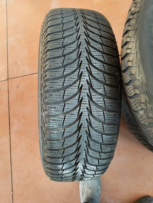 Продам б/у  шины