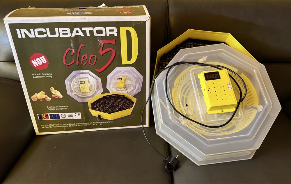 Incubator / clocitoare Cleo 5 DTH