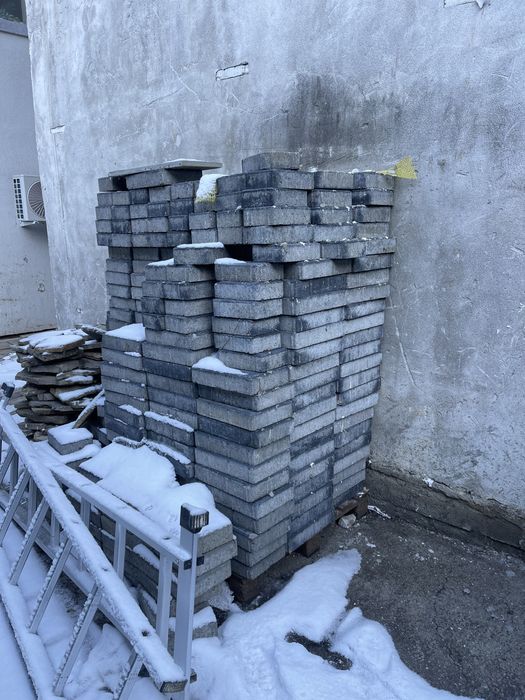 Pavaj in doua culori