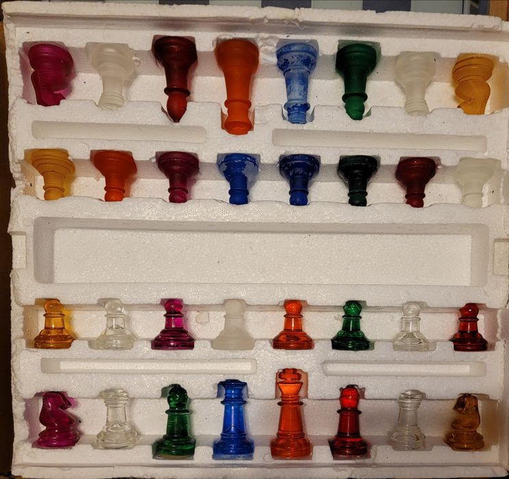 Стеклянные шахматы