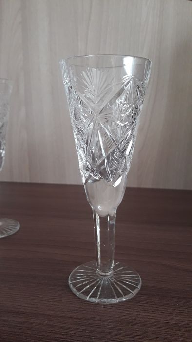 Хрусталь для красивой сервировки.