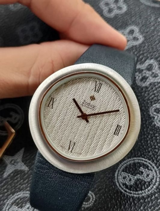 Zodiac механичен часовник