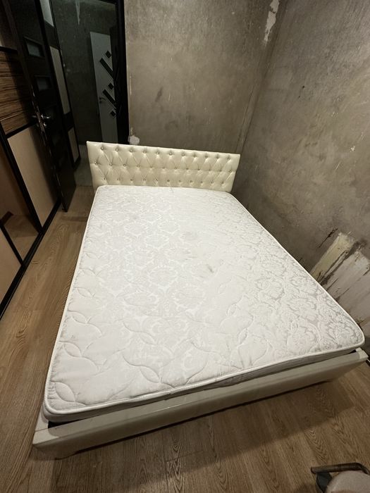 Продам кровать б/у