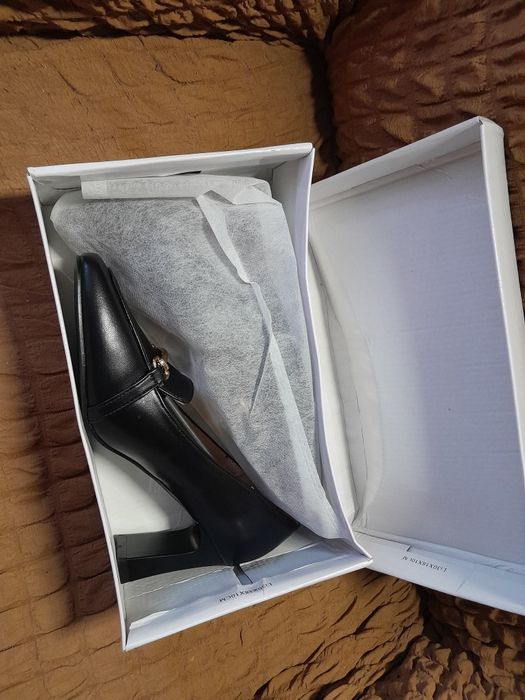 Продам туфли женские