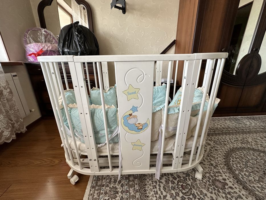 Детская кроватка