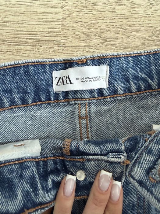 Къси дънки Zara.