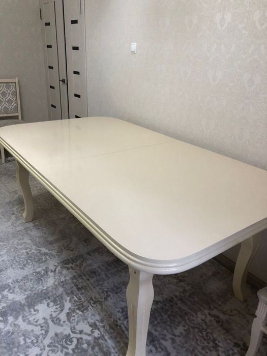 Стол сроочно продам новый