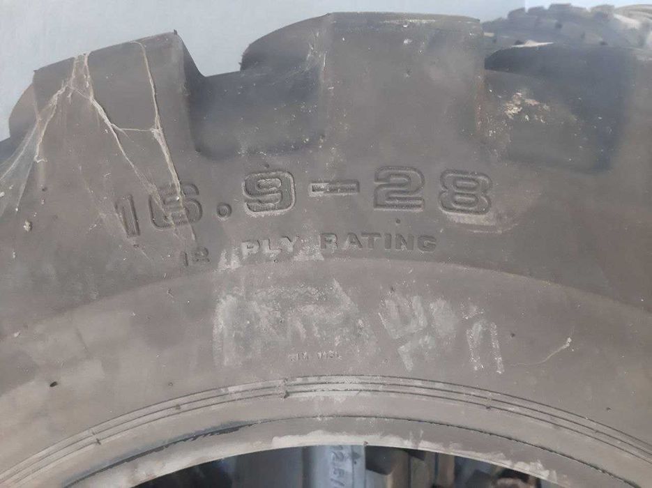 Сельскохозяйственная шина 16.9-28