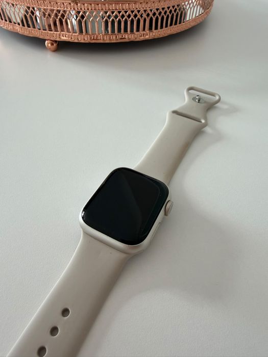 Apple Watch series 8- 40mm