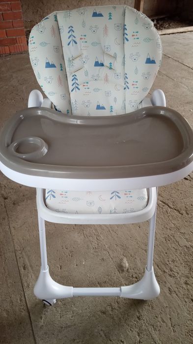 Продам стульчик для кормления