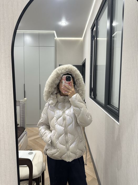 Пуховик женский с капюшоном