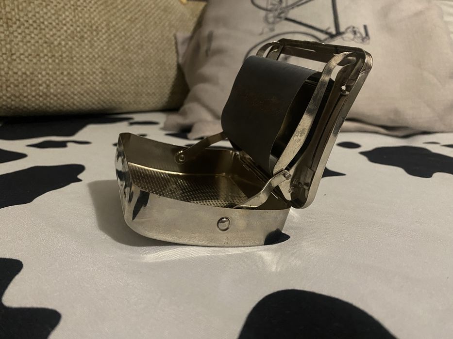 Tabachera vintage OCB cu mecanism de rulat - metal gravat argintiu