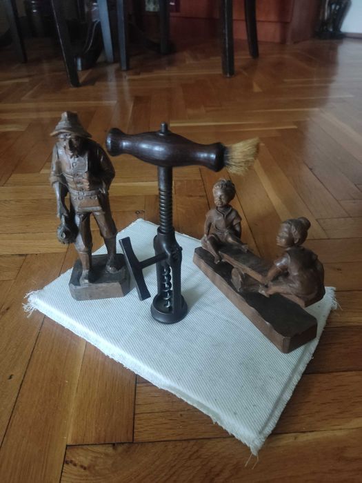 Старинен каминен механичен часовник,тирбушон XIXв-дърво месинг-работещ