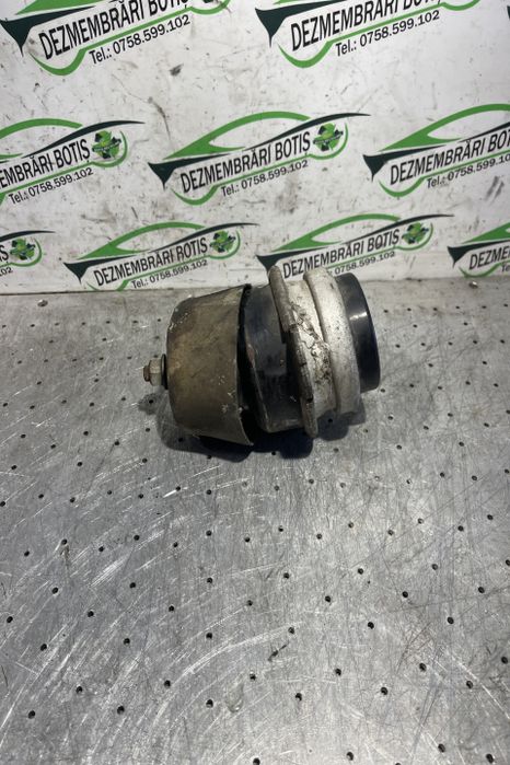 Tampon motor 7L8.199.131.A Volkswagen VW Touareg generatia 1 7L (face