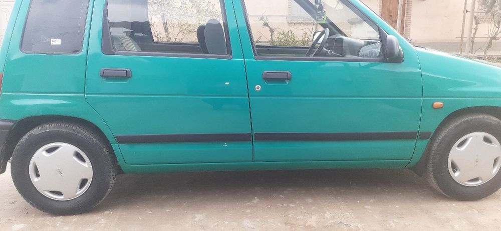 Salom moshina sotiladi xolati zo'r yili 2000 kelishamiz