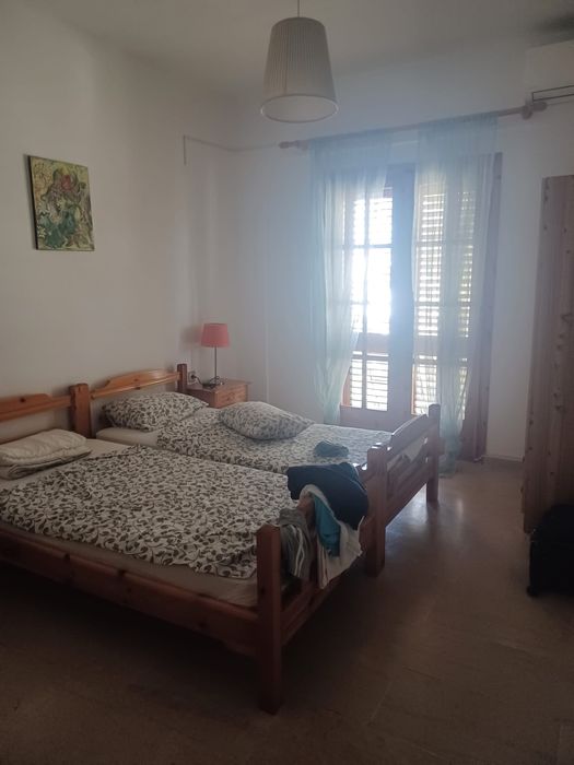 Primesc o fata in gazdă