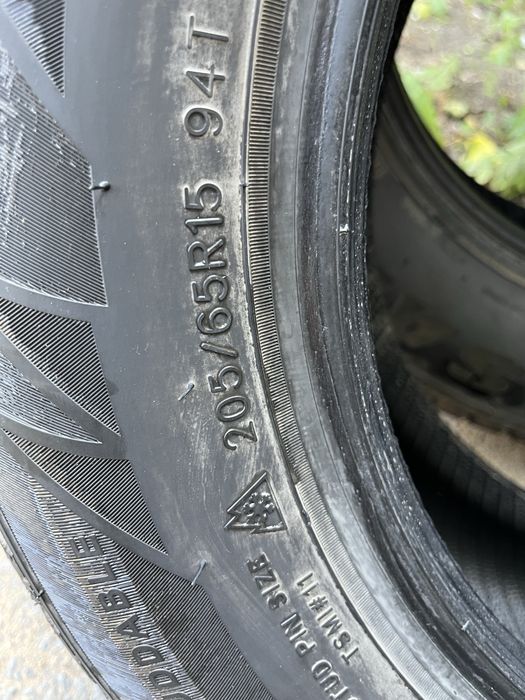 Продам зимные покрышки