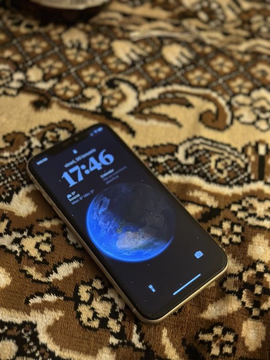 iPhone 11 – funcționează perfect, cameră bună, baterie ok.