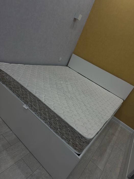 Продам матрас б/у