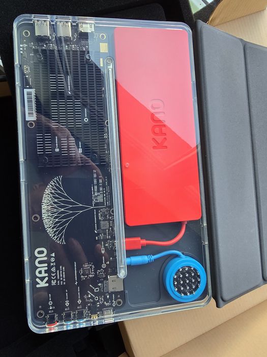 Kano pc 2 in 1 laptop pentru copii