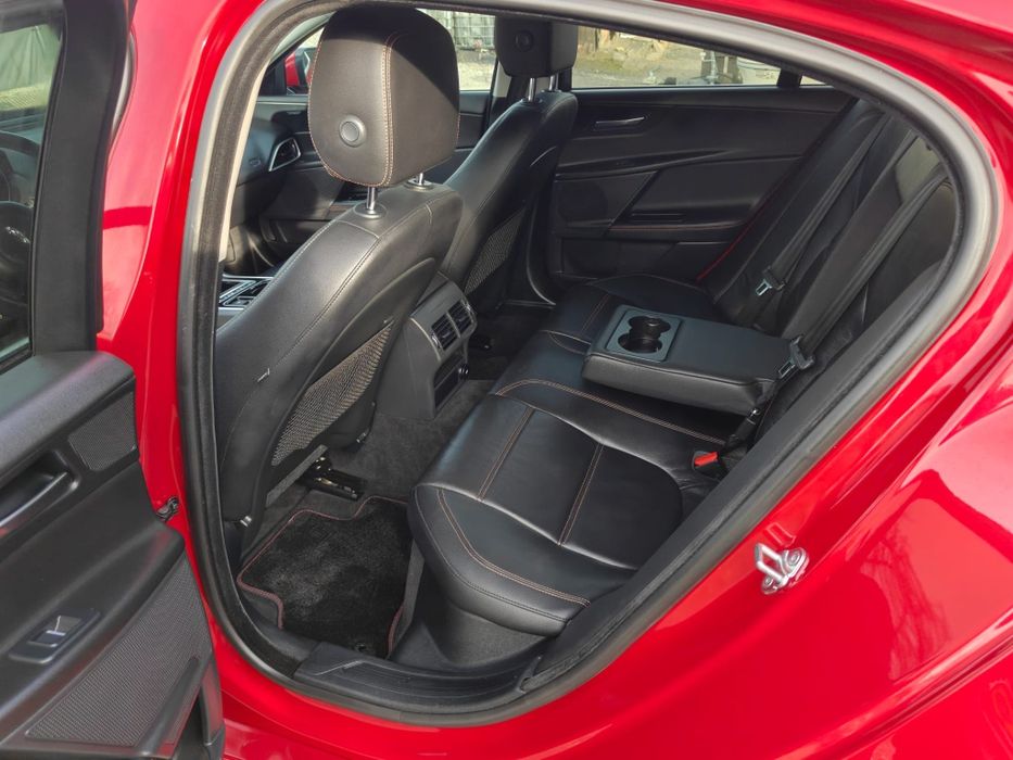 Jaguar XE  AWD stare foarte bună îngrijită ca nouă