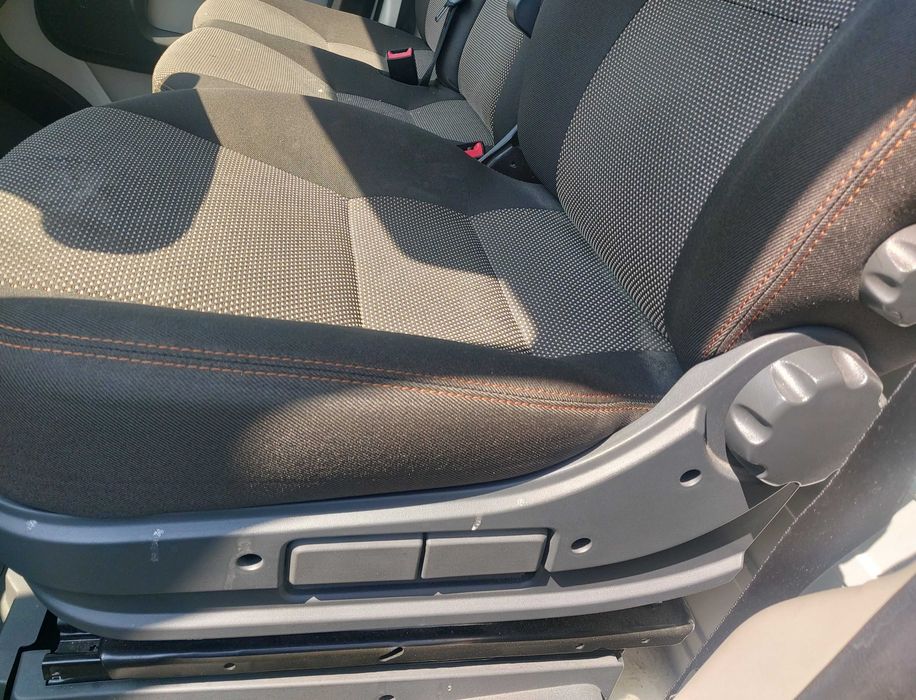 Седалки Салон 2+1 Бус