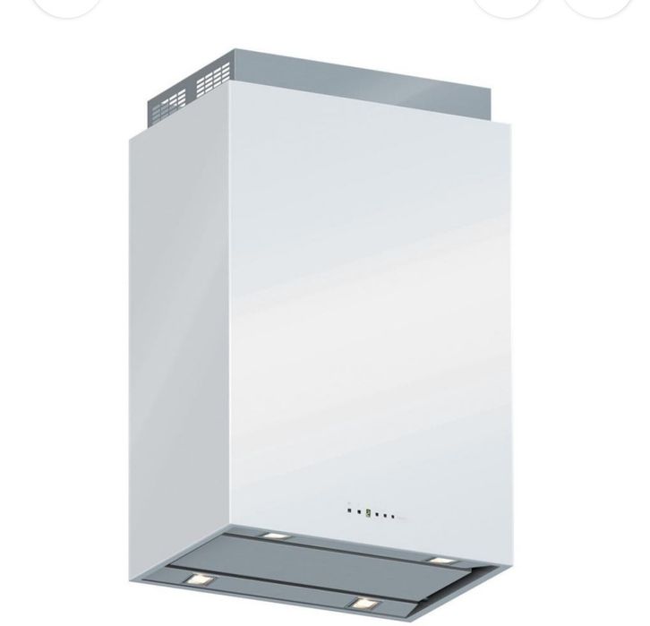 Hota decorativa noua si 2 candelabre cristal Boemia folosite