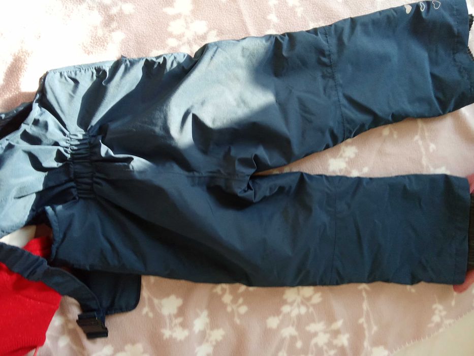 Ски гащеризон за момиче до 116 см.,6 г.-20 лв.