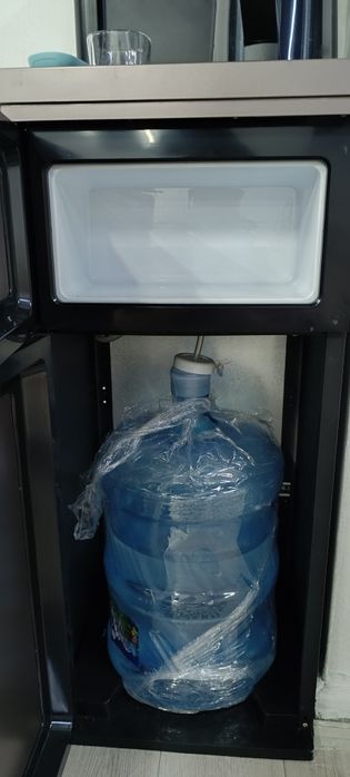 Продаю кулер для воды