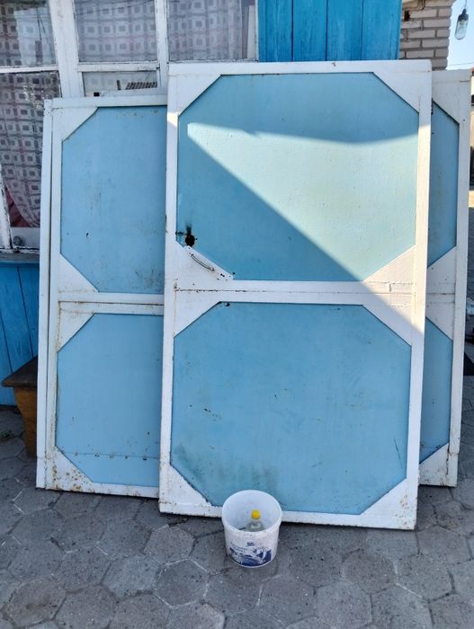 Продам ворота с столбами, готови