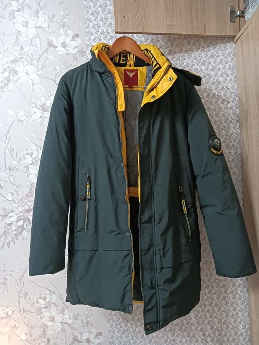 Зимняя теплая куртка