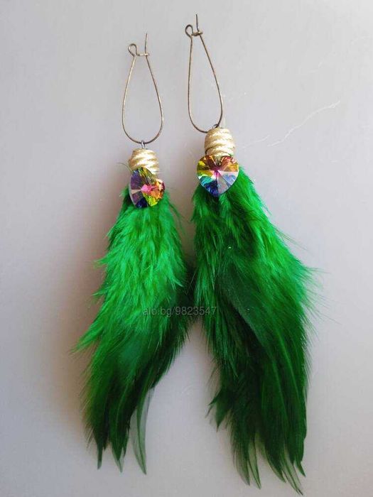 Обеци от птичи пера