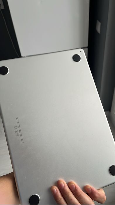 Apple Macbook air 13.6 M3