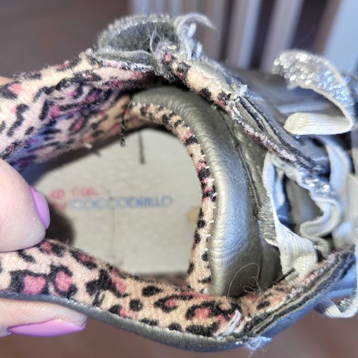 ботушки и обувки за малко краче 21 номер и 26 номер