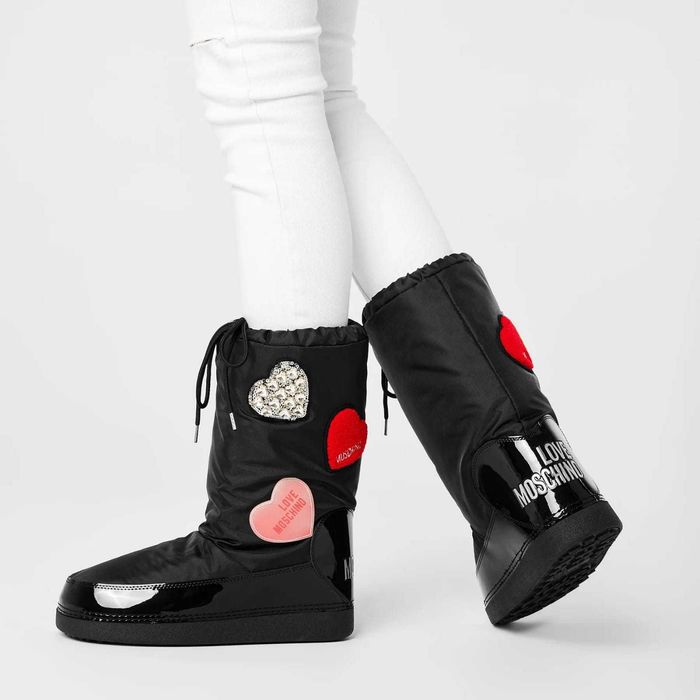 LOVE MOSCHINO № 35/36 – Дамски кожени апрески "LOVE YOU" нови етикети