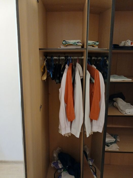 Продам шкаф для одежды