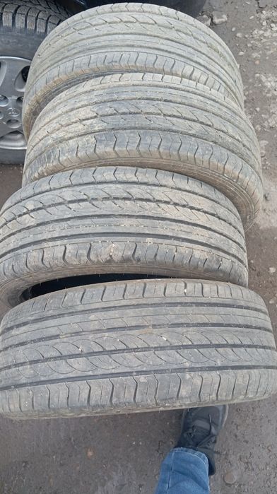 Продам летнее шины 225/45/17