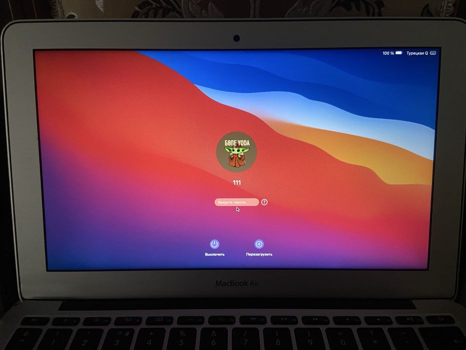 Продается MacBook Air 11 2014 года