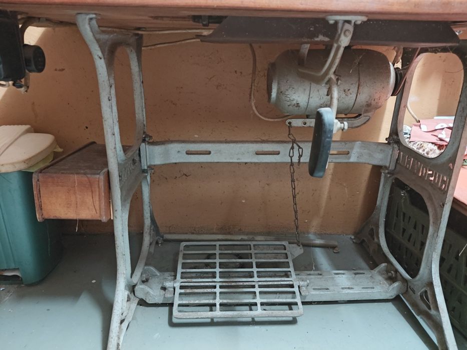 Професионална ЕЛЕКТРИЧЕСКА Шевна Машина LUCZNIK (за кожа)