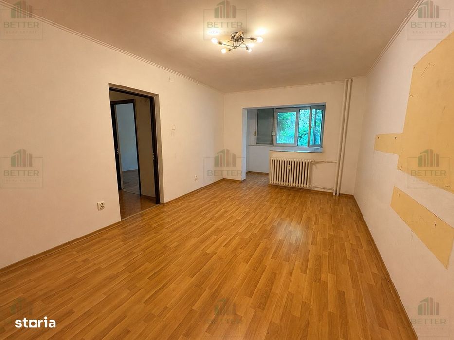 Apartament 2 camere de renovat, zona Titan – aproape de metrou — fotografia 1