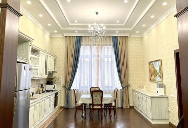 Евро участка сотилади Паркенский кучасида!!!