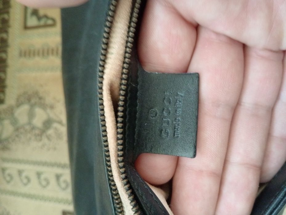Vând geanta Gucci sau schimb cu telefon